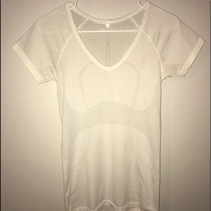 LULULEMON swiftly tech v neck top